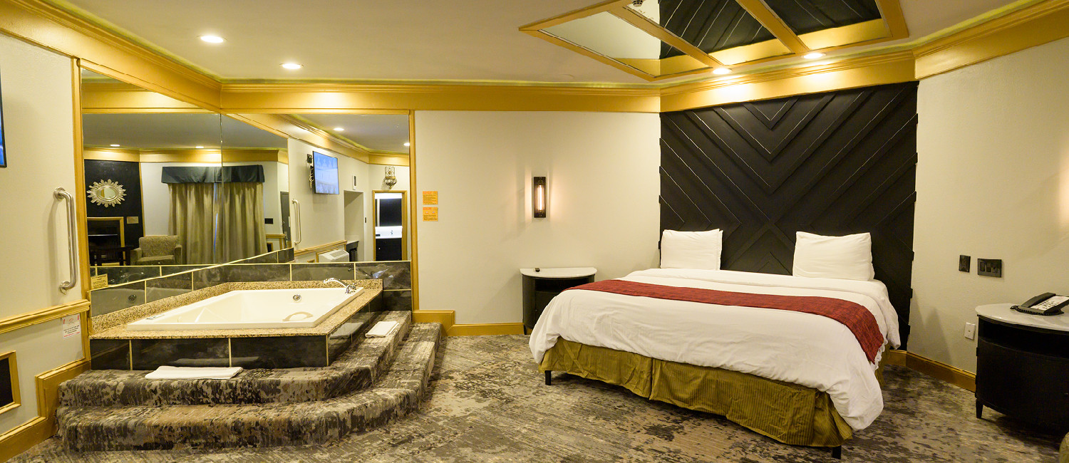 Inn of The Dove - Guest Suite with Jacuzzi