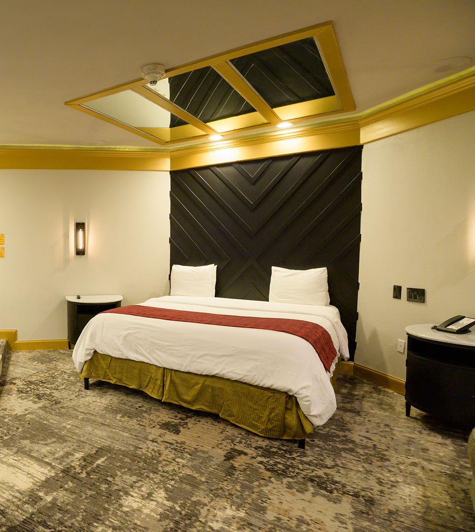 Inn of The Dove - Guest Suite with Jacuzzi