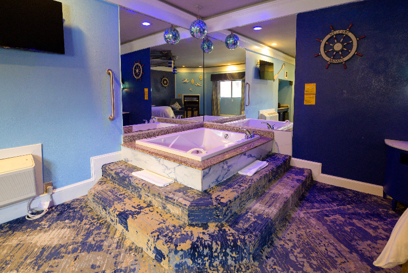 Blue Romantic Theme Suite