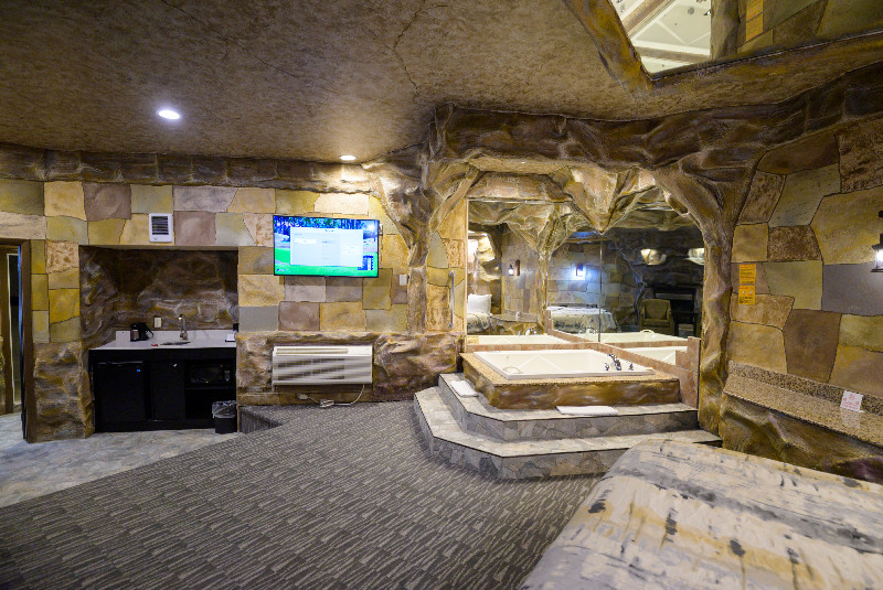 Cave Suite