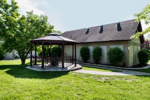 Inn of The Dove - Courtyard