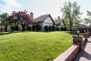 Inn of The Dove - Lush Landscaping