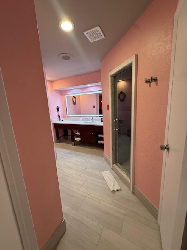 Inn of The Dove - Bath Room