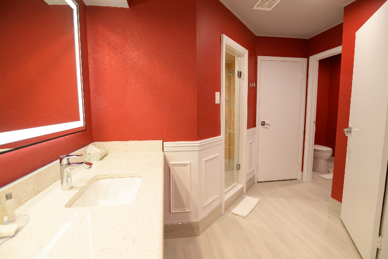 Inn of The Dove - Bath Room