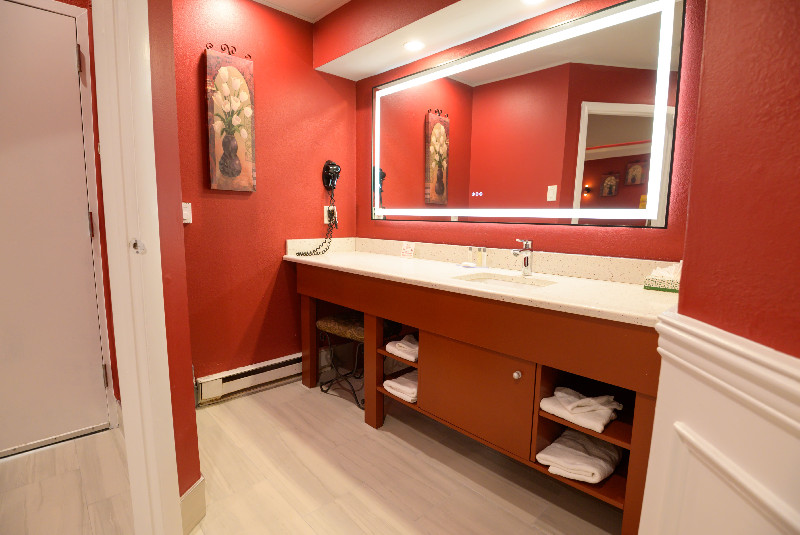 Inn of The Dove - Vanity